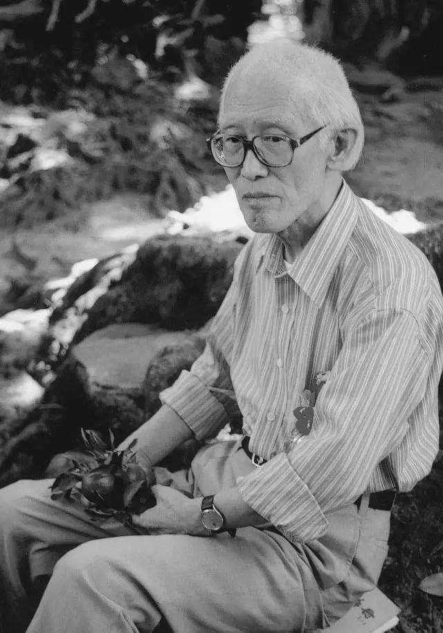 「余光中」14岁女孩让他牵肠挂肚，不顾女孩不能生育也要迎娶，后来怎样了？