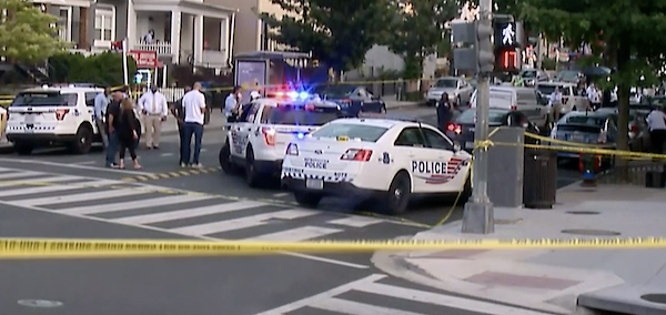 美国|21人死伤！华盛顿爆发特大枪击案！现场血流成河，3枪手成功逃脱