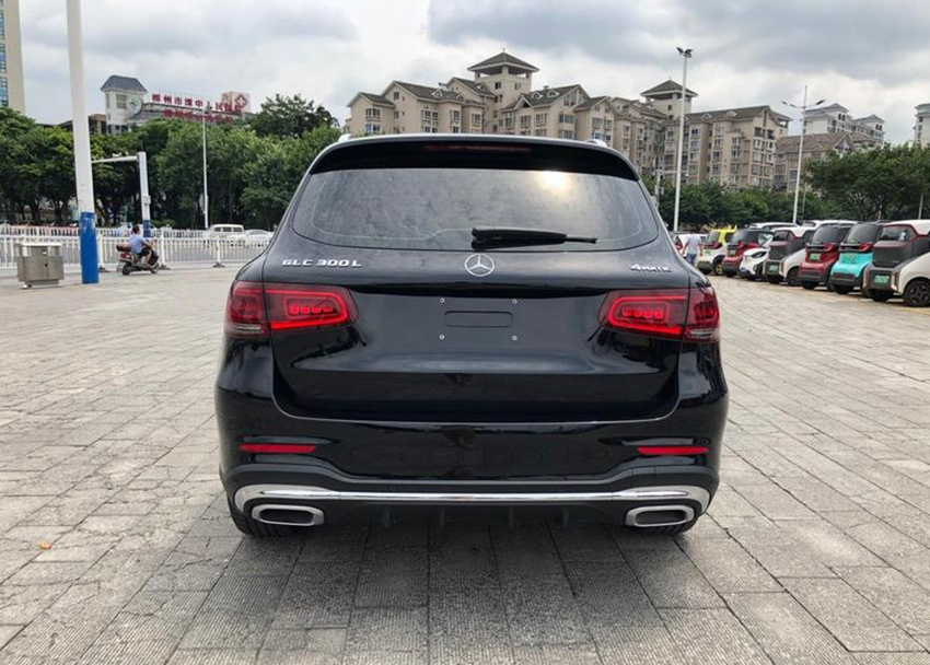 奔驰GLC|7月再卖14879辆！从加价到连跌5万，还看啥奥迪Q5L、宝马X3