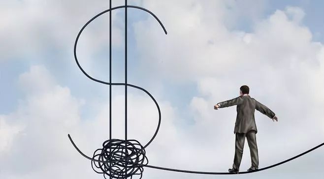 #理财产品#警惕！超半数中国家庭都在做自杀式理财！