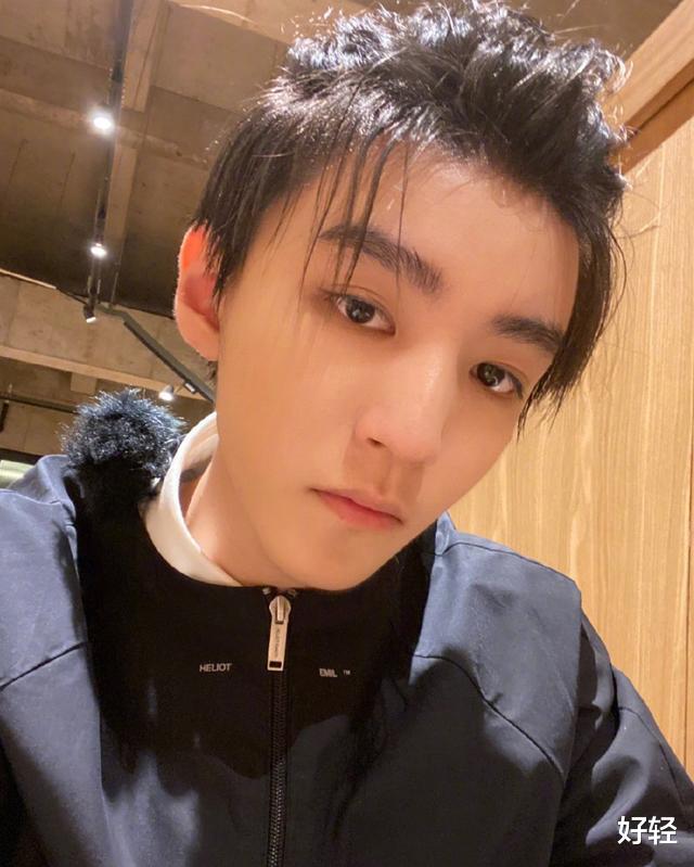 |王俊凯为剧暴瘦20斤，体重不到100斤，为了减肥只吃3种食物