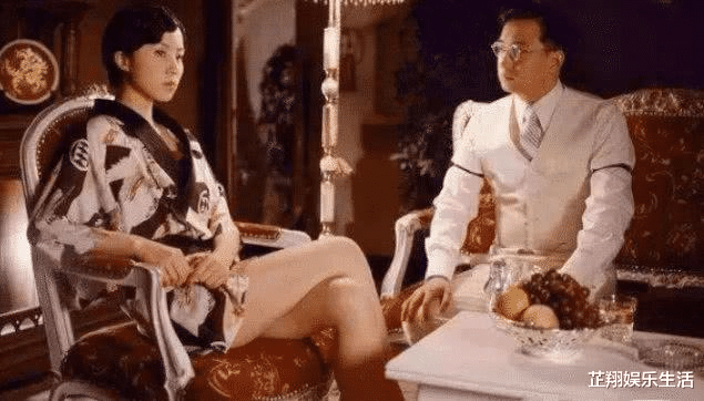 孙莉▲孙莉17岁就被黄磊“骗到手”,学生时旧照曝光,难怪黄磊这么猴急