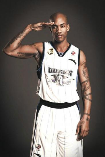 [美国队]?美国确诊人数超100万，从美国回来的马布里，这样评价中国