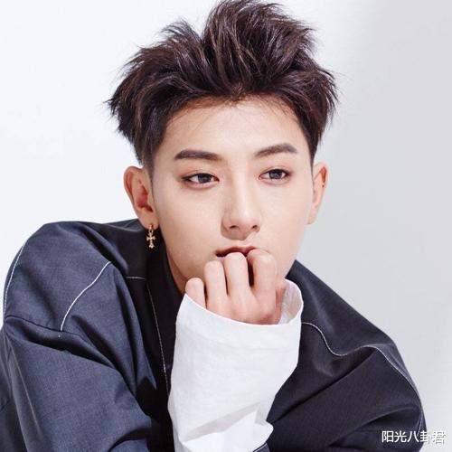 黄子韬|黄子韬爸爸病逝享年52岁，病因疑是胰腺癌，为儿子开公司独留百亿资产