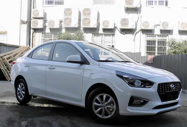 瑞纳|家用代步神车！这合资卖白菜价，跌至4.5万，一箱油跑800km