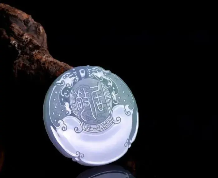 玉雕|翡翠玉雕 | 唤醒原石的灵性,是做减法的艺术