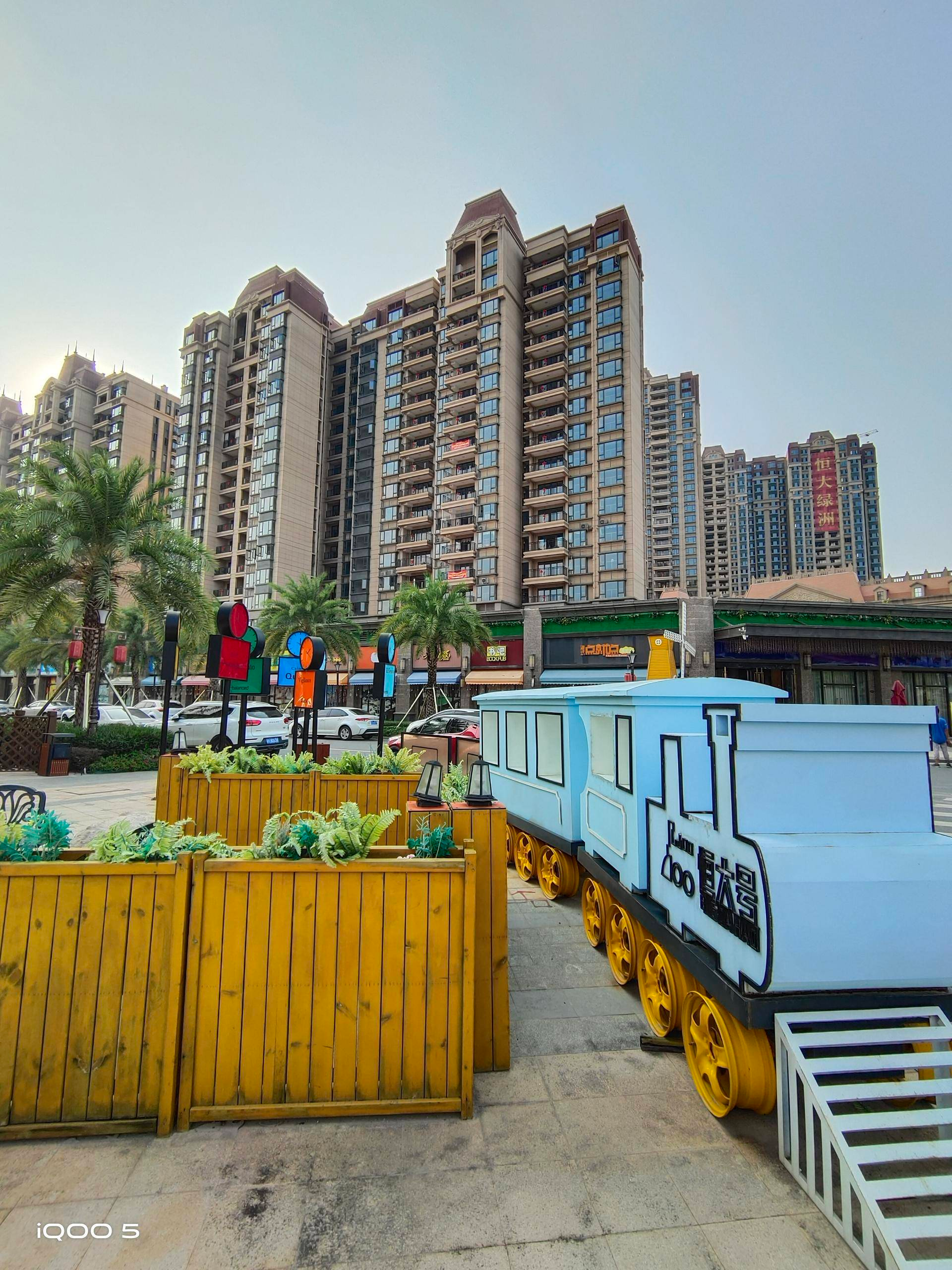 iQOO 5|性能与影像并驾齐驱,专业影像系统让iQOO 5更显旗舰本色