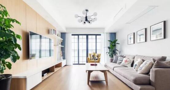 【】闺蜜93平米的新房装修太美了，原木风的设计很温馨，进门就被吸引