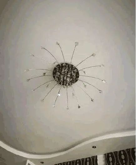 |晒晒老妈装修的房子，厕所装双马桶，过道灯红酒绿，谁见过？