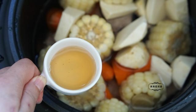 [排骨]4月，多给孩子喝这汤，长劲又长个，不放一滴油，清淡营养