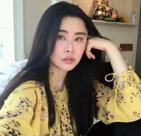 「王祖贤」王祖贤隐居15年，关之琳十年不拍戏，她们怎样维持生活