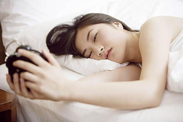 [睡眠]人在睡觉时，身体为什么会突然抖一下？多年的疑问现在解开了