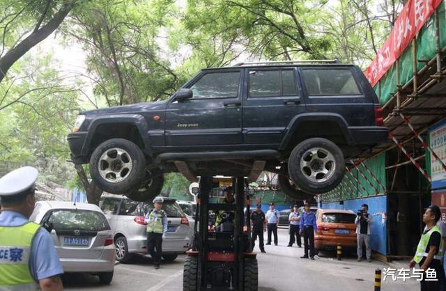 私家车|私家车报废规定又有新变化，车主欲哭无泪：这车开不了几年了！