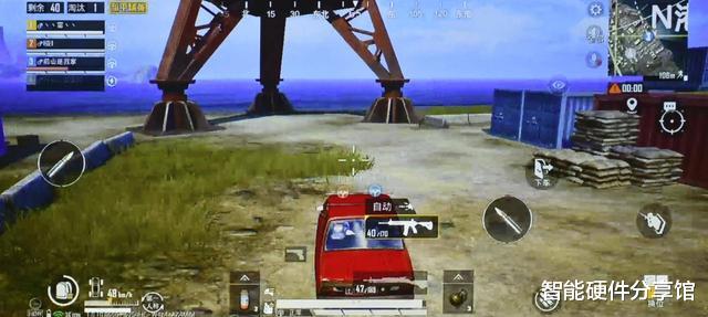 投影仪|白天也能吃鸡看大片，效果媲美万元激光电视，坚果J9投影仪体验