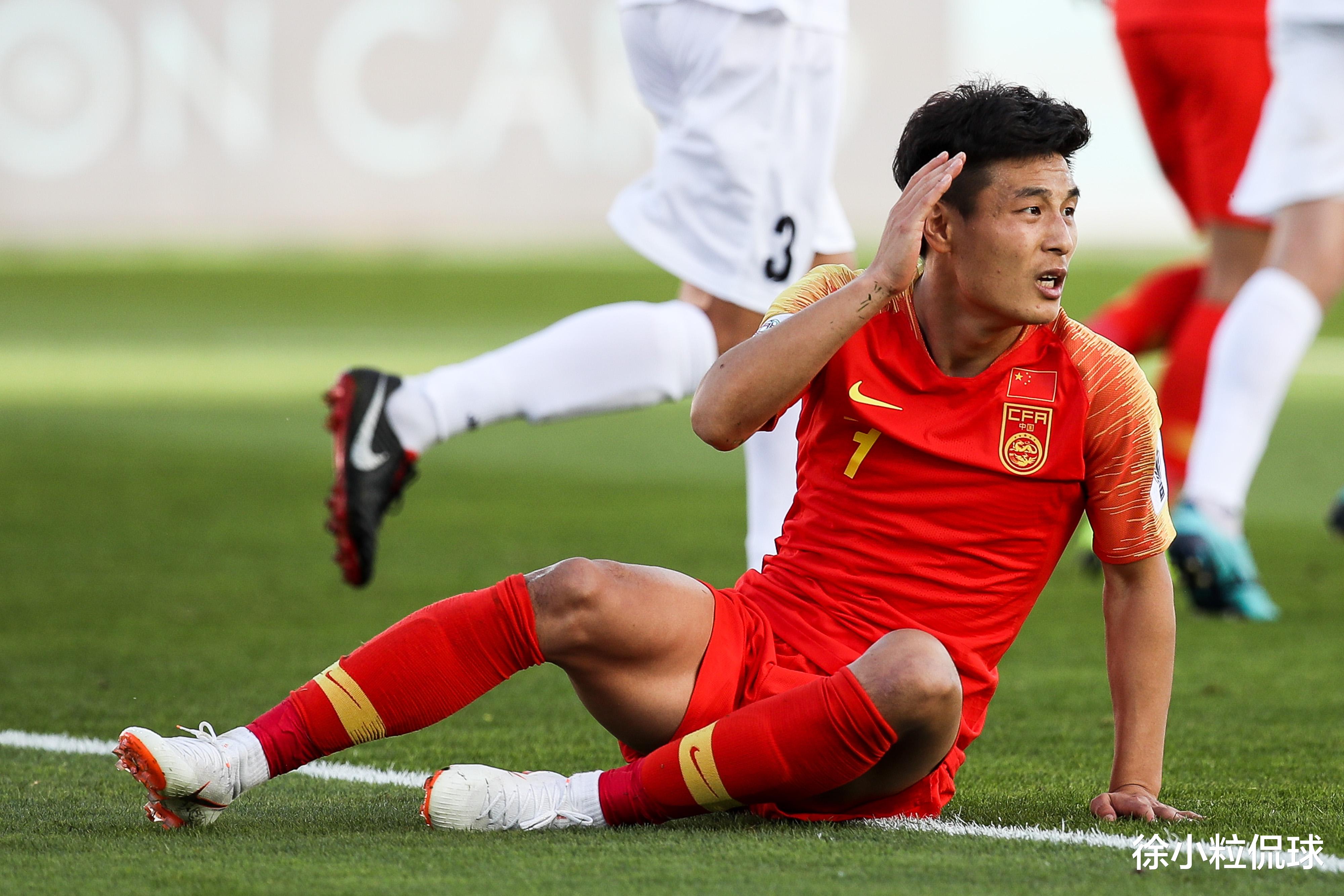 【国足】国足如何才能打进世预赛12强？北京名记：用武磊+5大巴西归化！