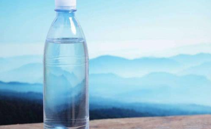 【火锅】“最解辣”的几种饮料，矿泉水最差，效果最好是“它”，你知道吗