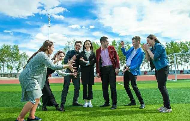 『留学生』教育部通知：控制高校留学生规模，严格招生，网友：早该如此！