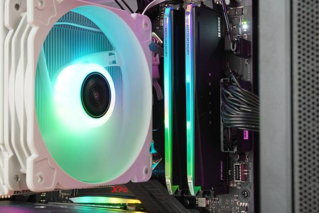 机箱|考试顺利，安心过暑假，装台熊猫配色电脑庆祝下