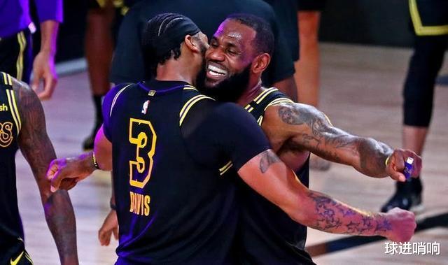 湖人队|仅剩1600万！湖人连签三人，超六前二全拿下，替补阵容太豪华