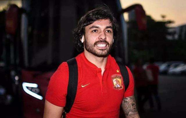 广州恒大：重磅！曝恒大96名新星集体海归，许总亲自操作2神预判放弃1冠军杯