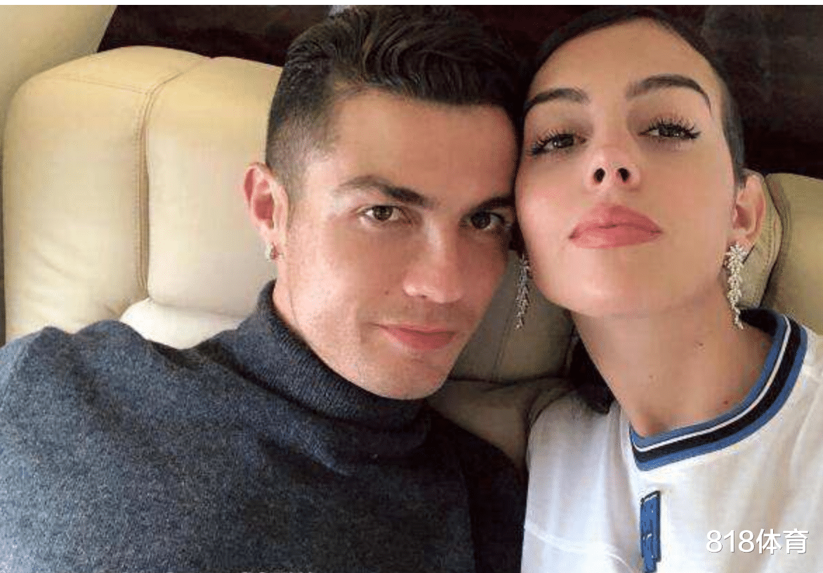 |普天同庆! C罗求婚女友乔治娜, 执子之手与子偕老, 乔妹应允: Yesss