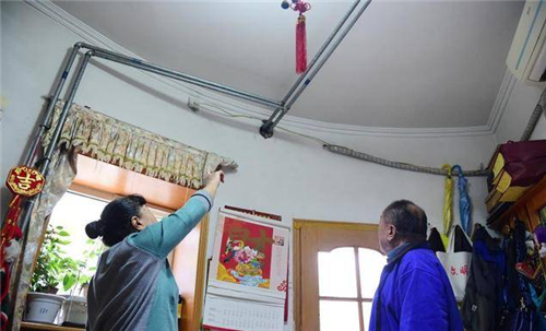 日军|五代人住日军炮楼58年，墙壁有72厘米厚，暖气从弹孔进入花费20年