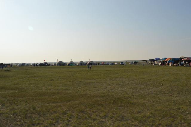 『原创』在草原上办一场特别的钢琴演奏盛会，把音乐献给天边的人