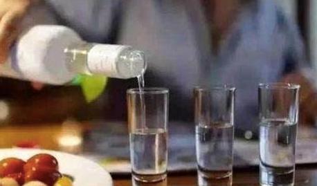 中国长安网|死亡98人！快速火化、不报死讯……这起假酒案不简单