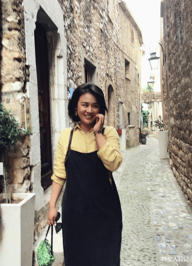 马思纯▲有种“整容”叫减肥后的马思纯，巴掌脸实力抢镜，这谁认得出来