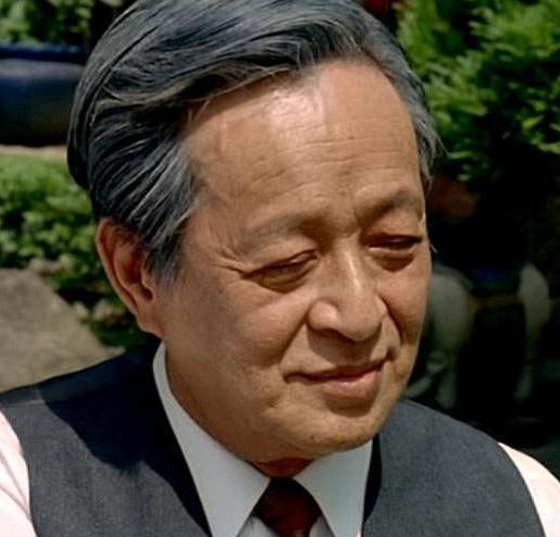 关海山|香港TVB黄金配角, 尸体僵硬才被发现, 四任妻子夺遗产差点大闹灵堂