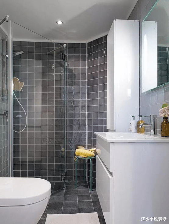 『』卫生间装修吊顶用什么材料好? 选对材料，才能让卫生间干净又明亮