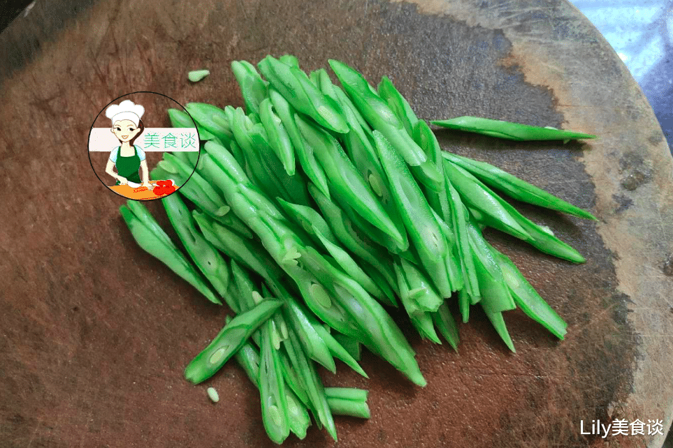 河粉■不管多热，儿子最爱这碗粉，10分钟出锅，有菜有蛋，吃它浑身有劲