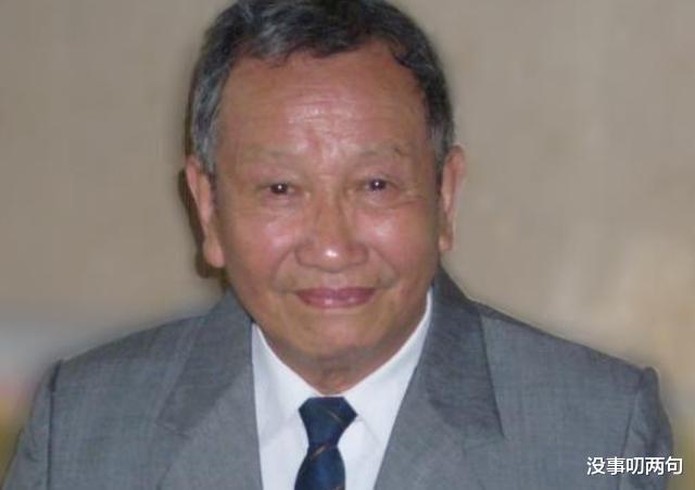 飞行员▲叛国出逃的吴荣根，在国外混不下去想回国养老，想的挺美！