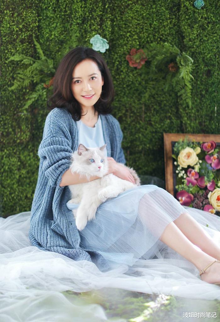 发型|女人过了50就放弃黑长直吧！试试今年流行的这4种发型，更减龄