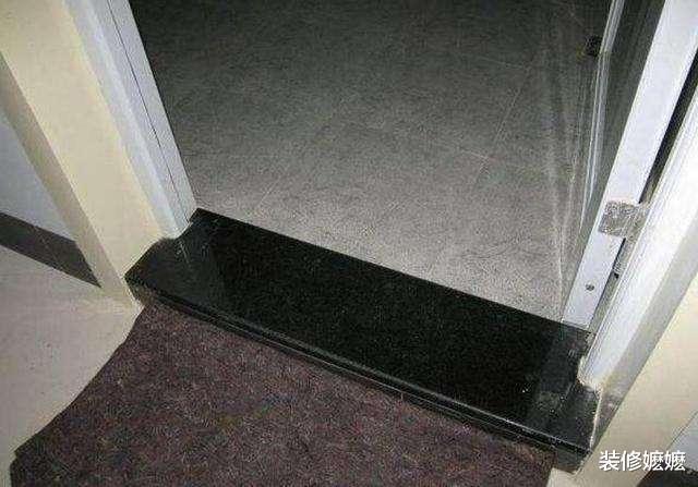 |越来越多人卫生间不装门槛石了,他们都爱这样设计,后悔我家装错
