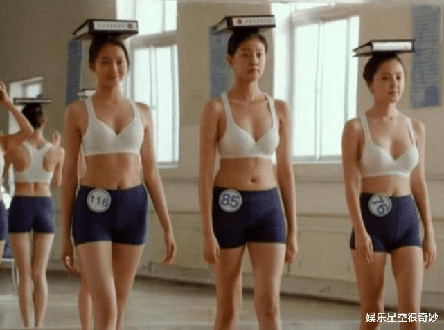 『关晓彤』看到关晓彤的生图，还有央视“照妖镜”中的她，才知道鹿晗真的赚了！