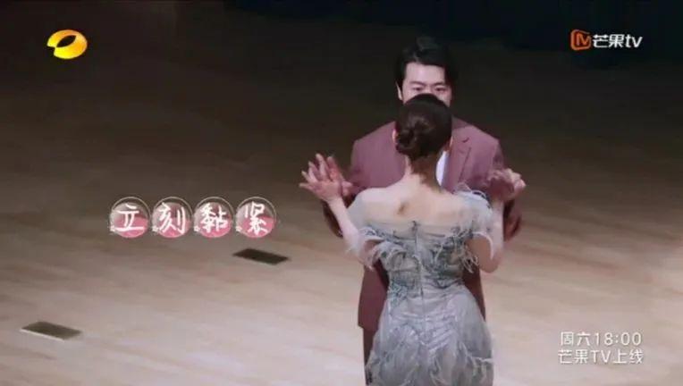 郎朗|婚后1年，郎朗忍痛告别吉娜：这场婚姻，彻底带偏了他…