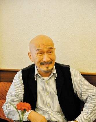 『周星驰』周星驰唯一承认过的师父，曾因炒楼破产，今76岁只有洪金宝能请的动！