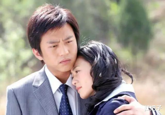 「豪门明星」她曾是“收视女王”，为富豪老公守寡12年，如今44岁身价数亿