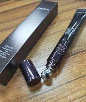 眼霜@看完戚薇“涂眼霜”，才发现自己错了多年！难怪她双眼细嫩没干纹