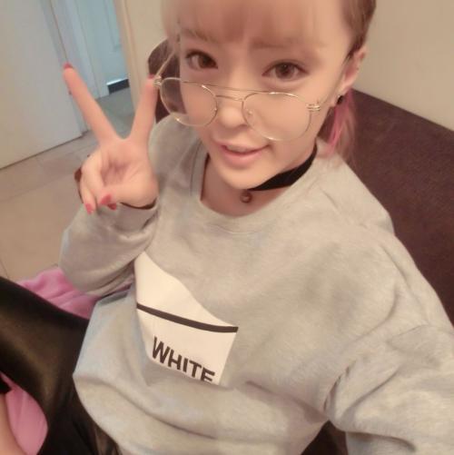 宋美娜|恋情实锤？王思聪夜店拥抱新欢宋美娜，全程独宠一人高调秀恩爱