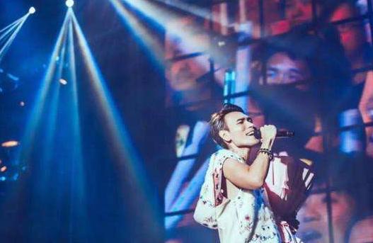 演唱会|演唱会迟到2个小时，自己忘词还耍大牌，如今终于凉凉了