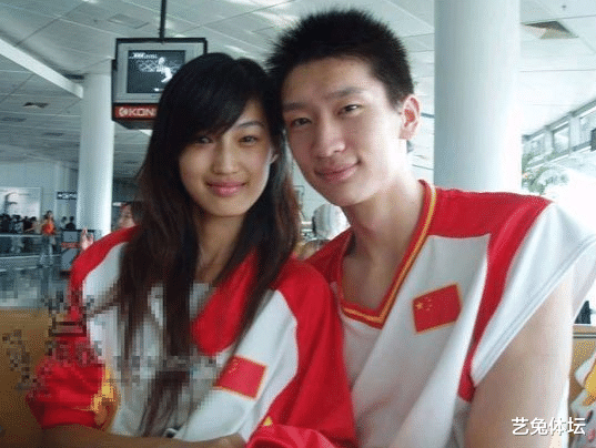 孙悦|离婚传言后首现身！孙悦腰伤观战CBA、陈露海边晒泳装