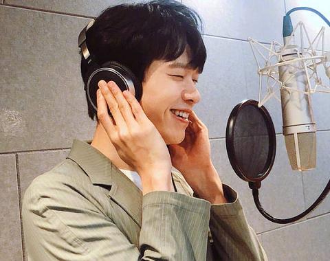 魏大勋|魏大勋首支个人单曲上线，谁注意第一个评论的爱豆是谁？不愧是多年好友