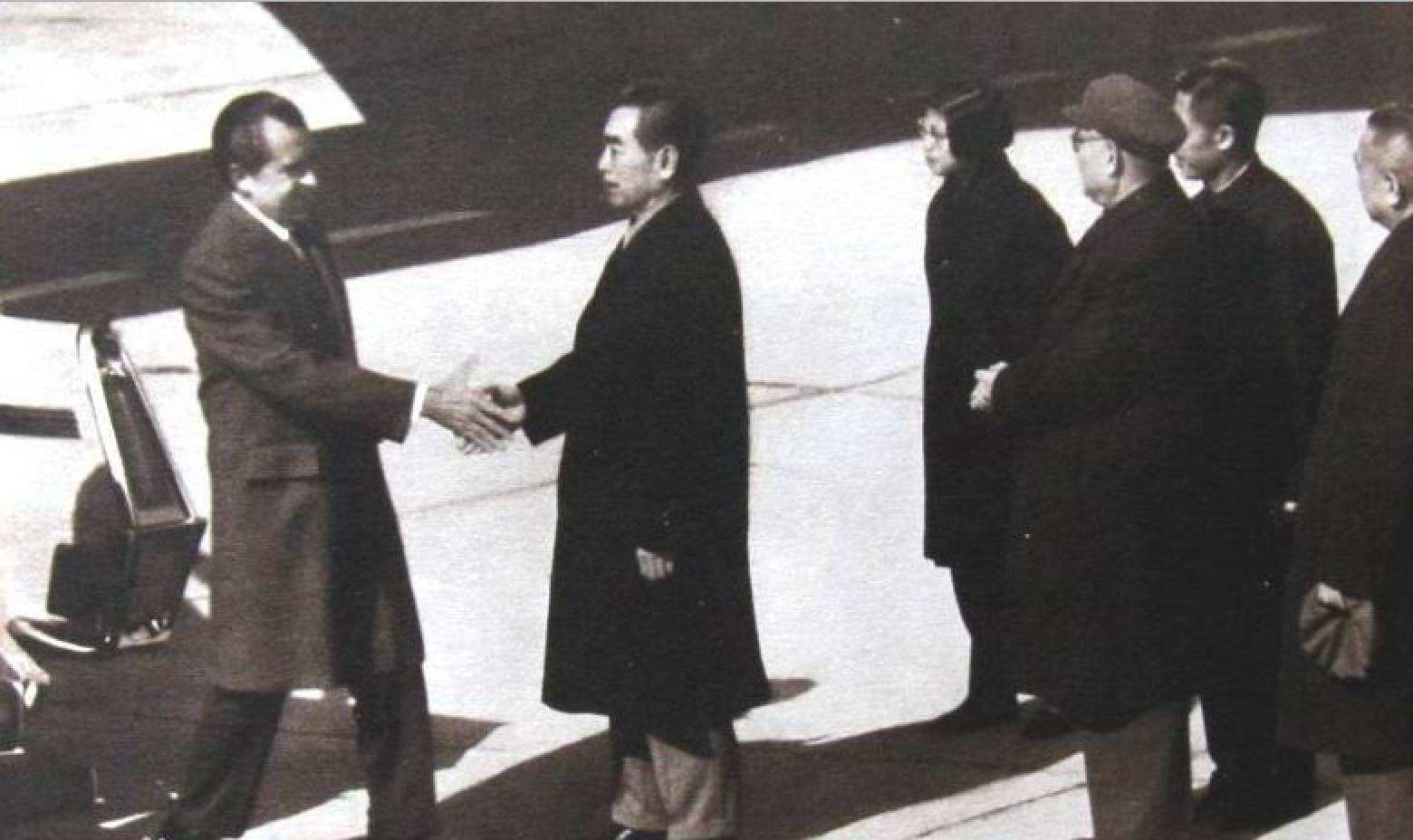 仪仗队|首次访华就想耍威风？我国直接撤走仪仗队：热脸不贴“冷屁股”！