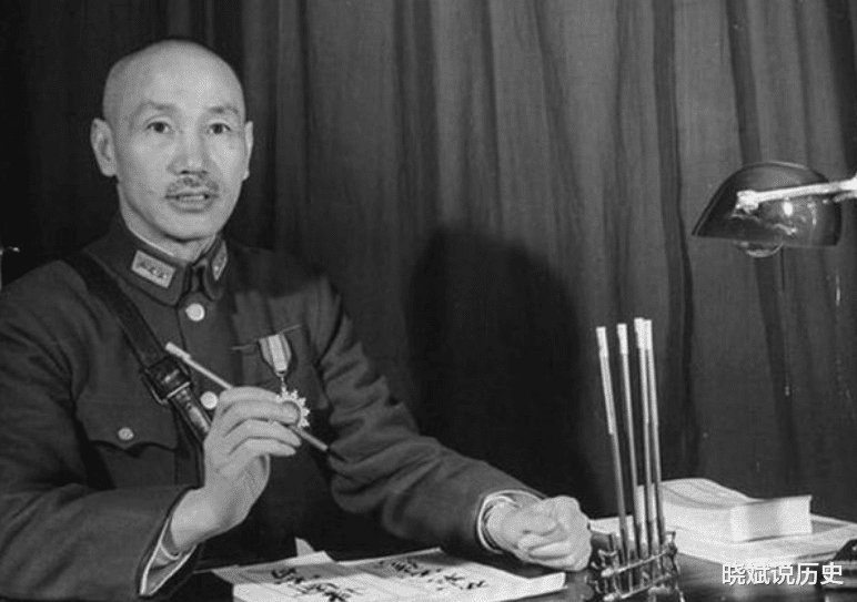 蒋介石|飞夺泸定桥！毛泽东险些成为石达开第二，蒋介石照抄他都不会赢！