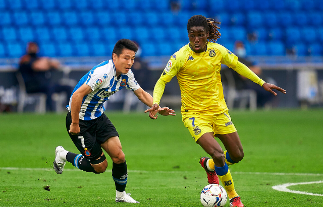 武磊|14-0!斩西乙6队!西班牙人踢疯了,一路狂飙创3大纪录武磊获2耻辱