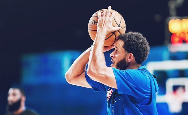 字母哥|锁定联盟第一！雄鹿加时132-136独行侠，字母哥34+13，东契奇三双