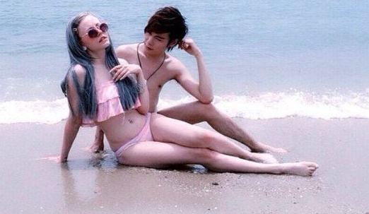 「吴卓林」吴卓林妻子私下太会玩，爱好小鲜肉不说，生活照更是没眼看