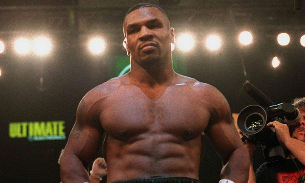 『迈克·泰森』泰森近期训练曝光，险些将教练打飞出擂台，一龙你不颤抖么？